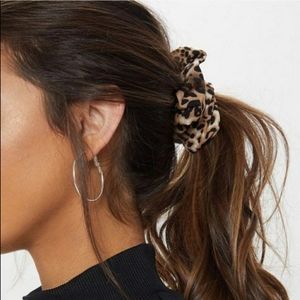 56021 2 Pack Leopard Hair Scrunchies